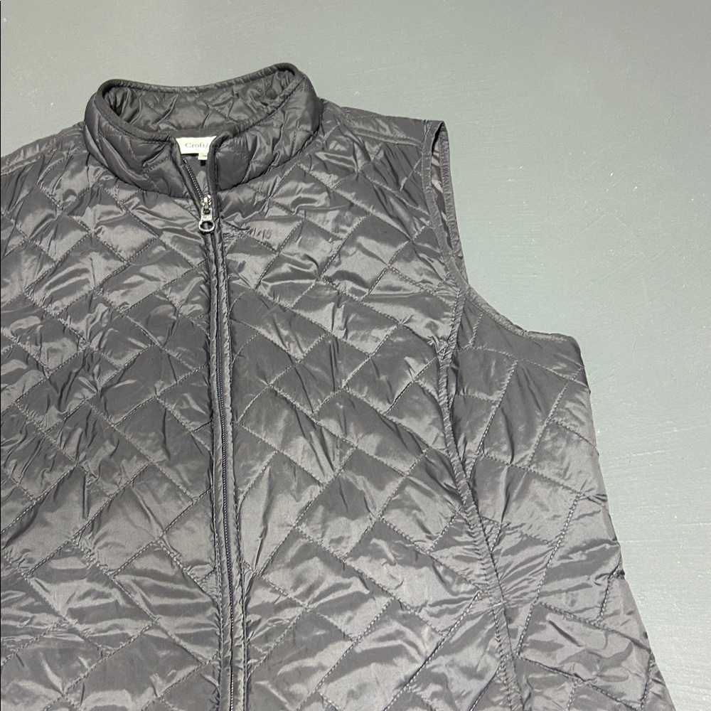 Croft & Barrow Gray Quilted Diamond Pattern Lightweight Vest Jacket (Women’s M) - Picture 3 of 10